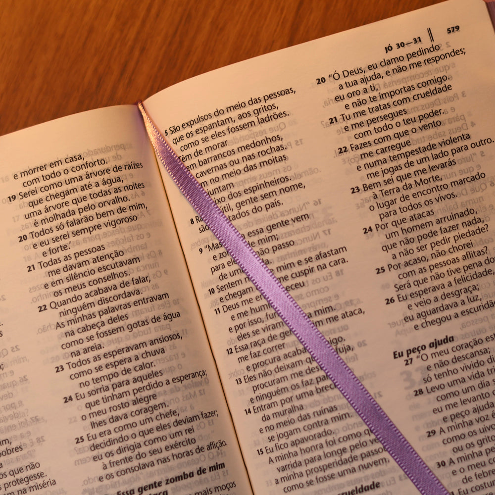 Bíblia Sagrada God Is Good | NTLH | Capa Lavanda