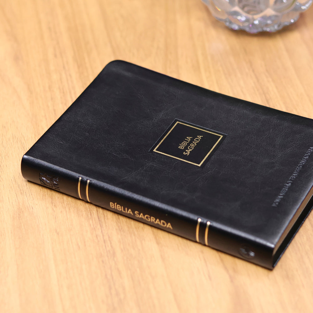 Bíblia Sagrada | NVT | Capa Luxo Preto e Dourado