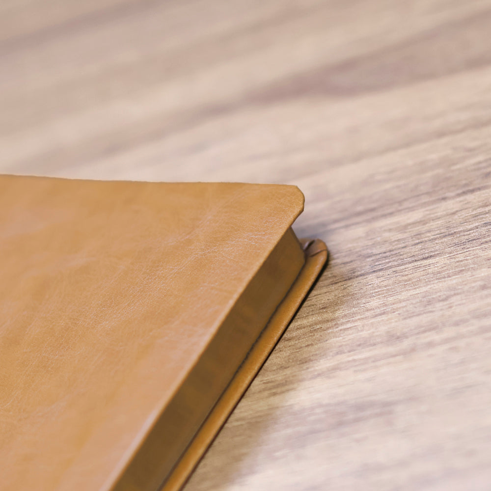 Bíblia Slim Cruz | NVT | Capa Luxo Caramelo