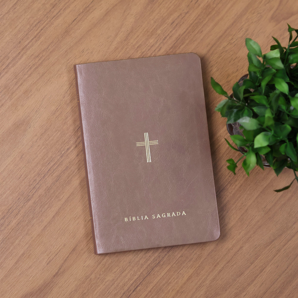 Bíblia Slim Cruz | NVT | Capa Luxo Fendi