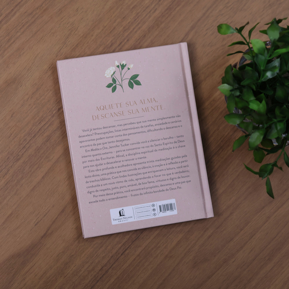 Medite e Ore | Jennifer Tucker