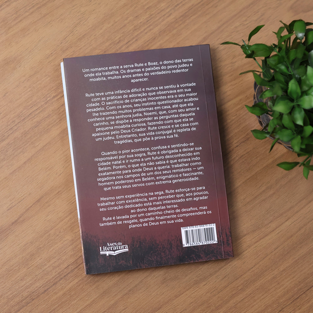 Rute, a Estrangeira | Lycia Barros