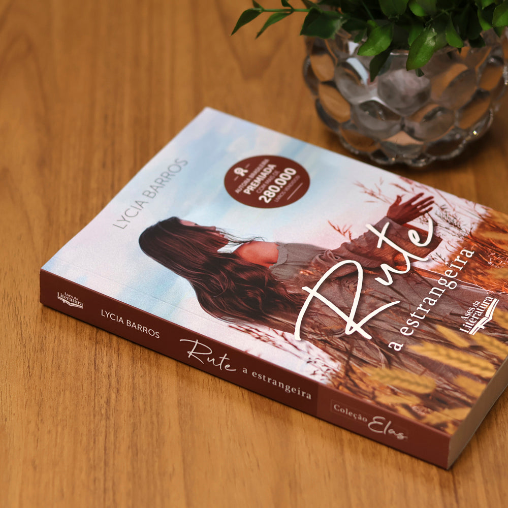 Rute, a Estrangeira | Lycia Barros